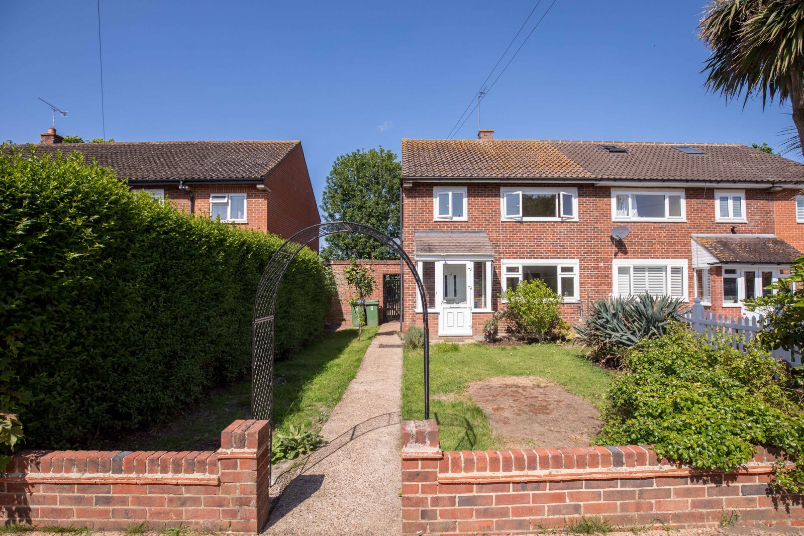 Flat Blair Avenue in Elmbridge