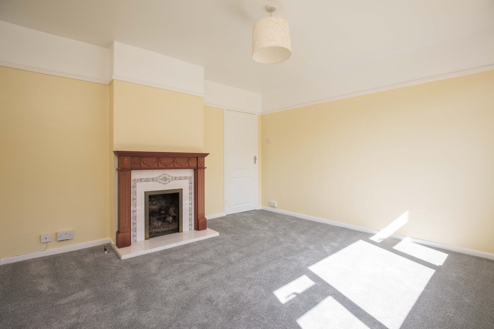 Flat Blair Avenue in Elmbridge