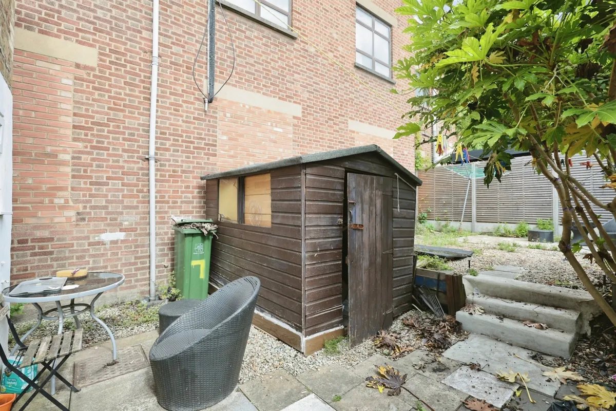 House Brixton Road in Watford