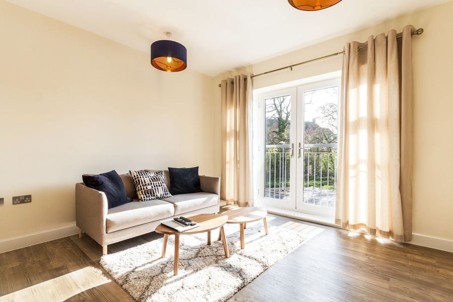 Flat Soames Place in Wokingham