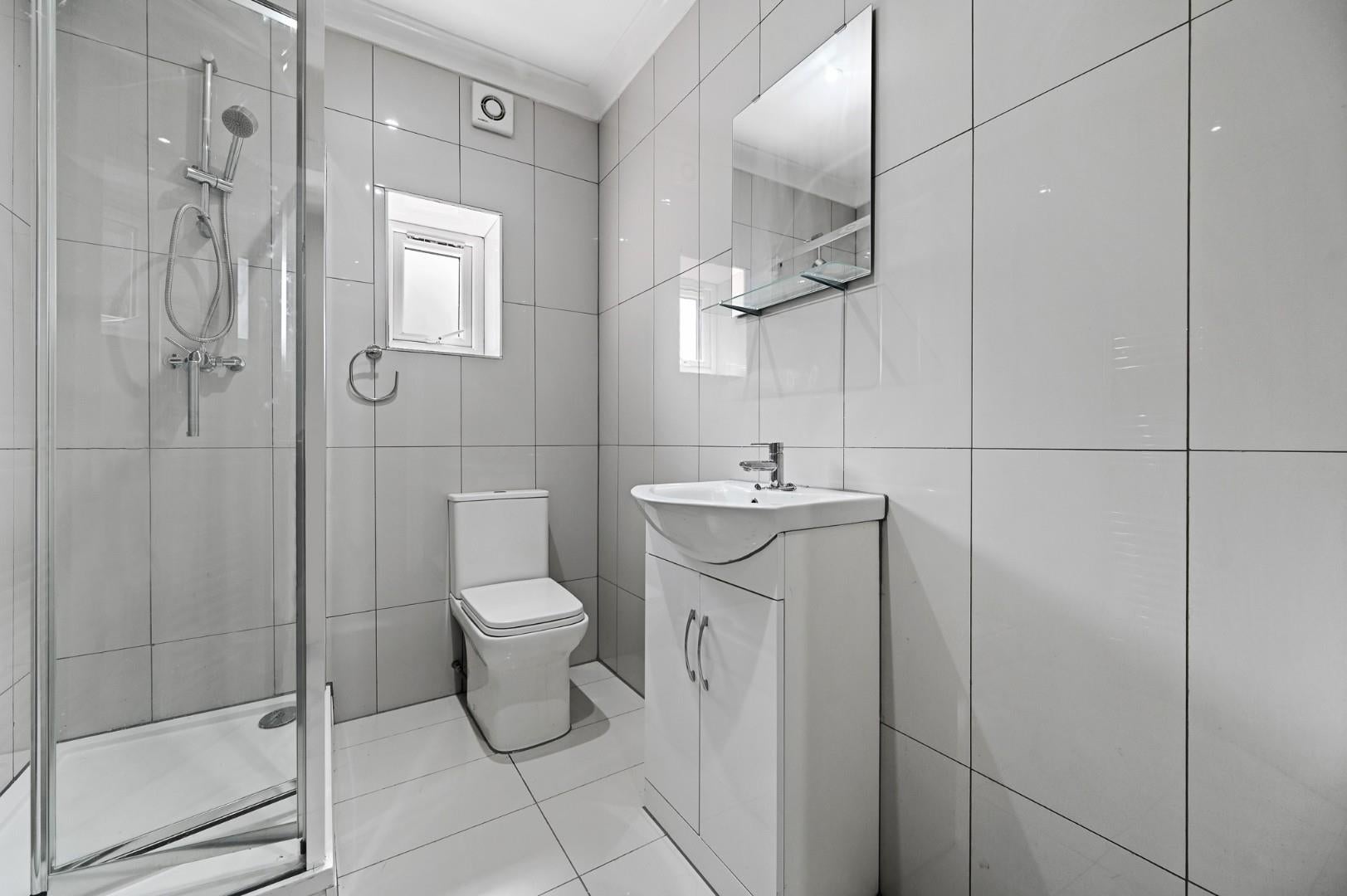 Room Mansell Road in Greater London