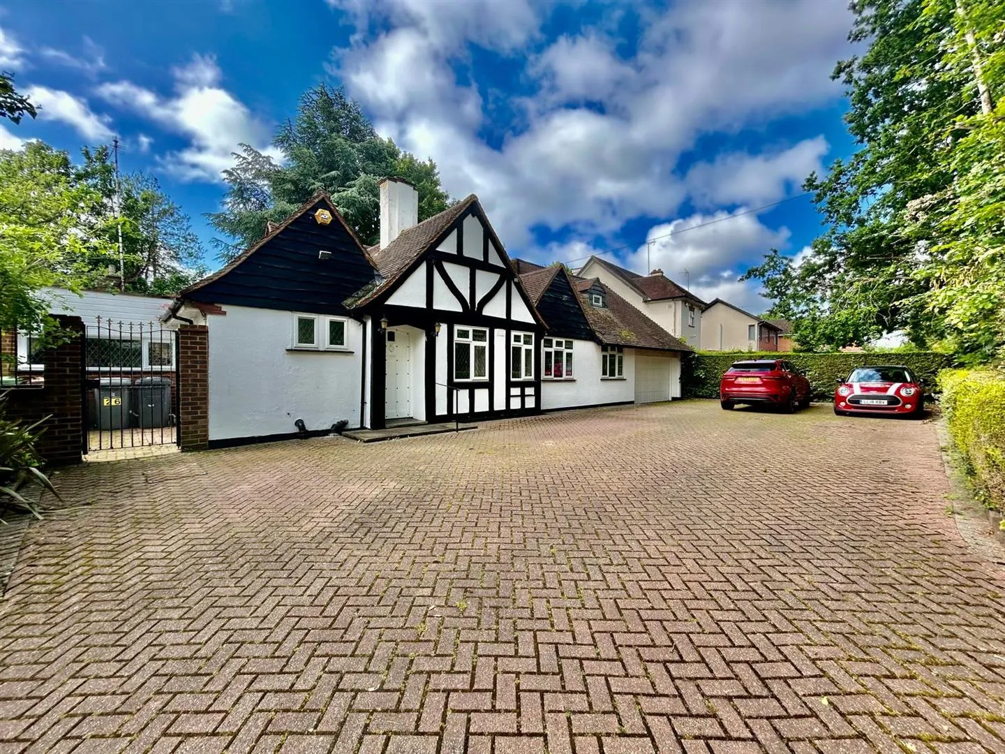 House Elstree Road in Hertsmere