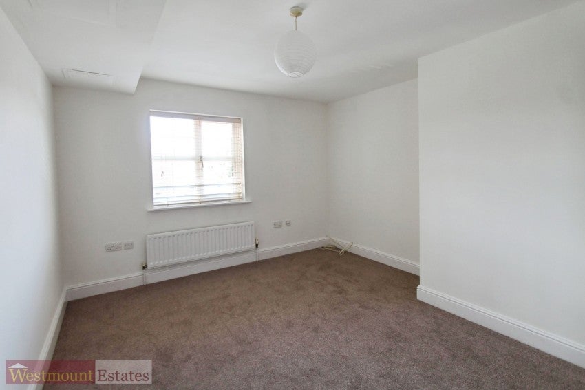 Flat London Road in Dartford