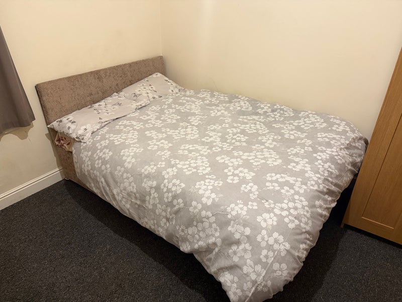Room Plant Street in Preston