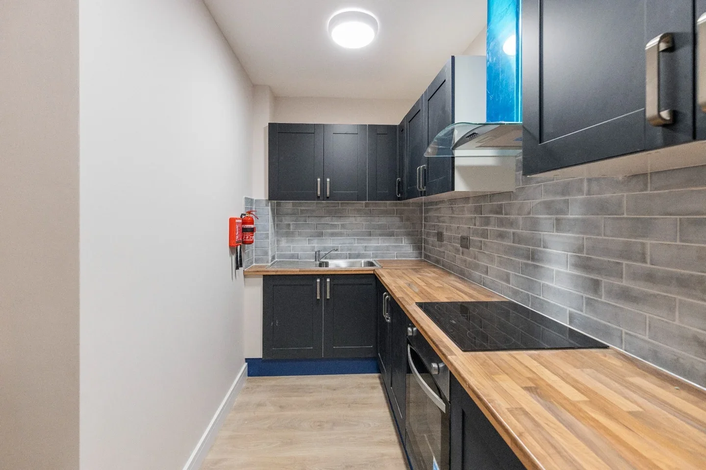 Flat Hendon Way in Greater London