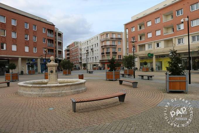 Flat Place de Paris in Élancourt