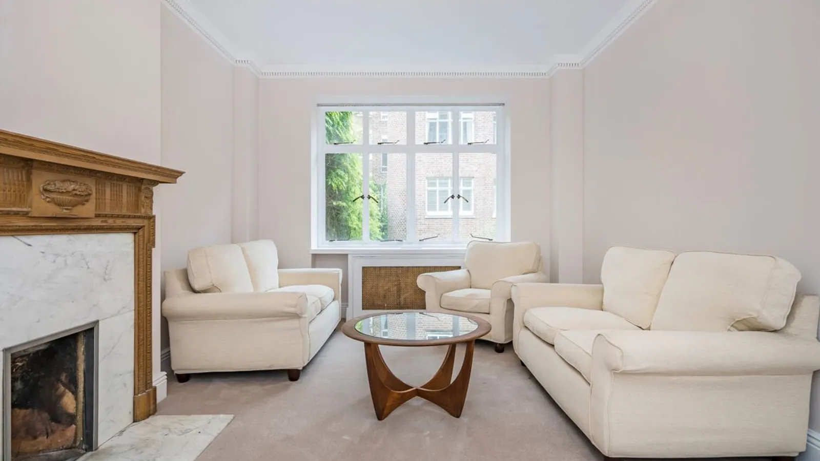 Flat Upper Grosvenor Street in City of Westminster