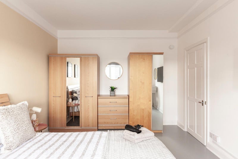 Flat Upper Woburn Place in Greater London