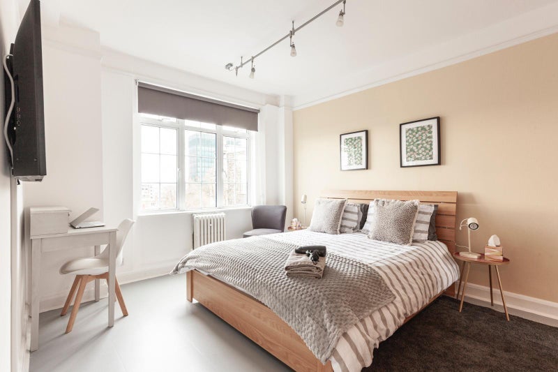 Flat Upper Woburn Place in Greater London