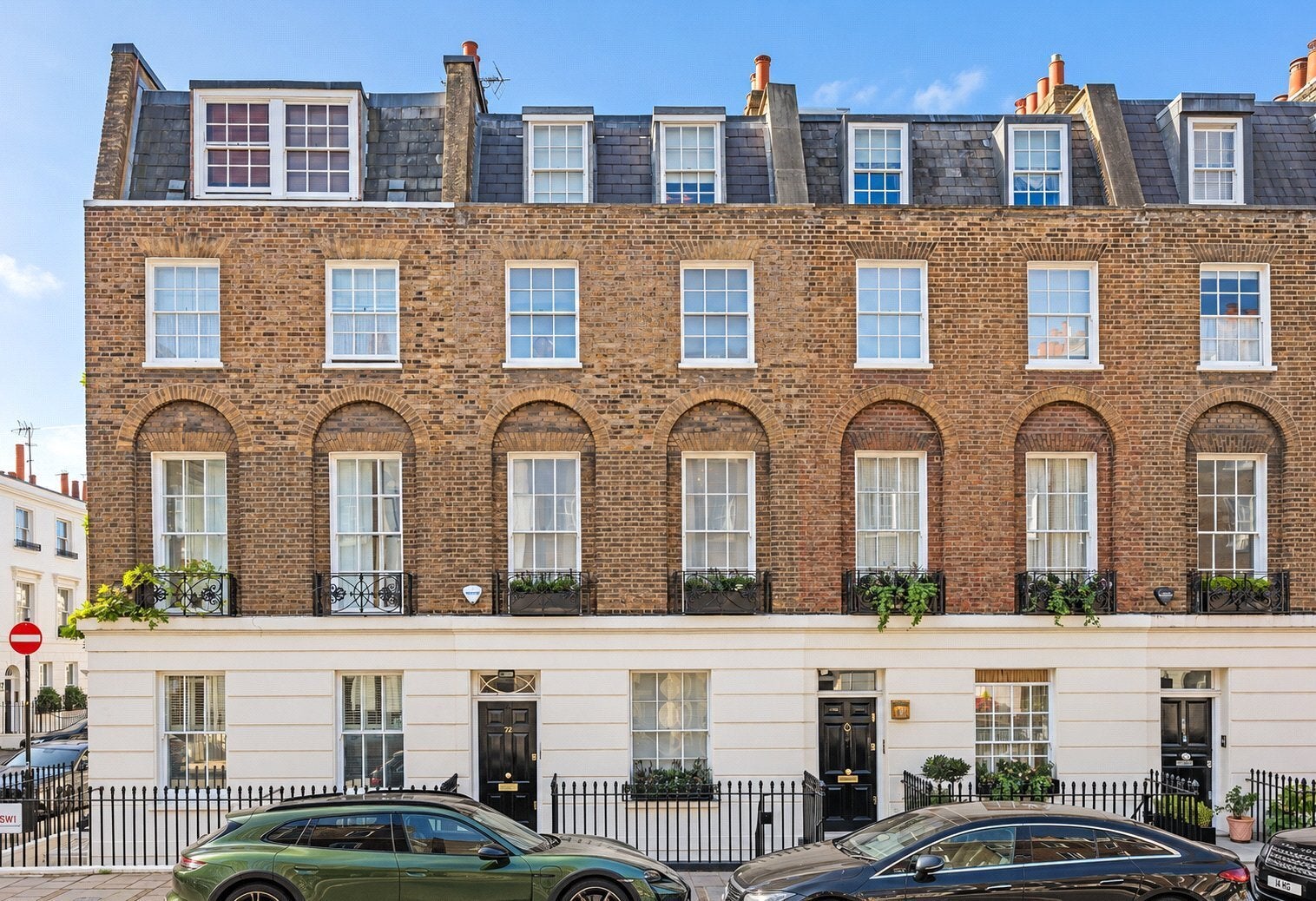 House Eaton Terrace in City of Westminster