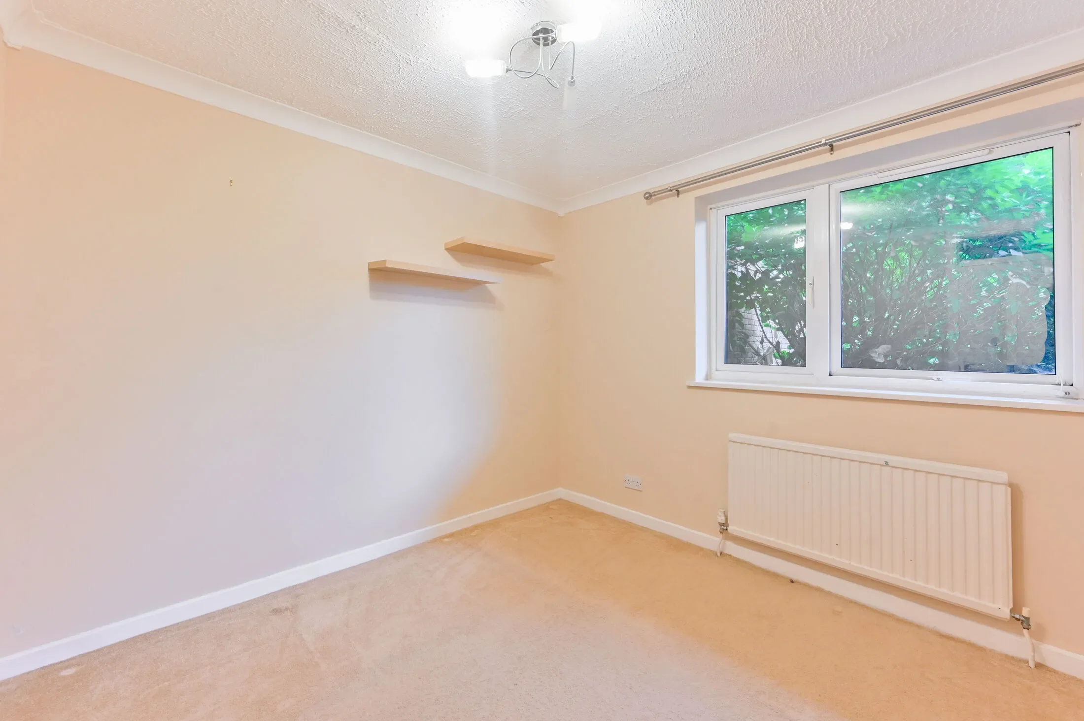 Flat Wimbledon Park Road in Greater London