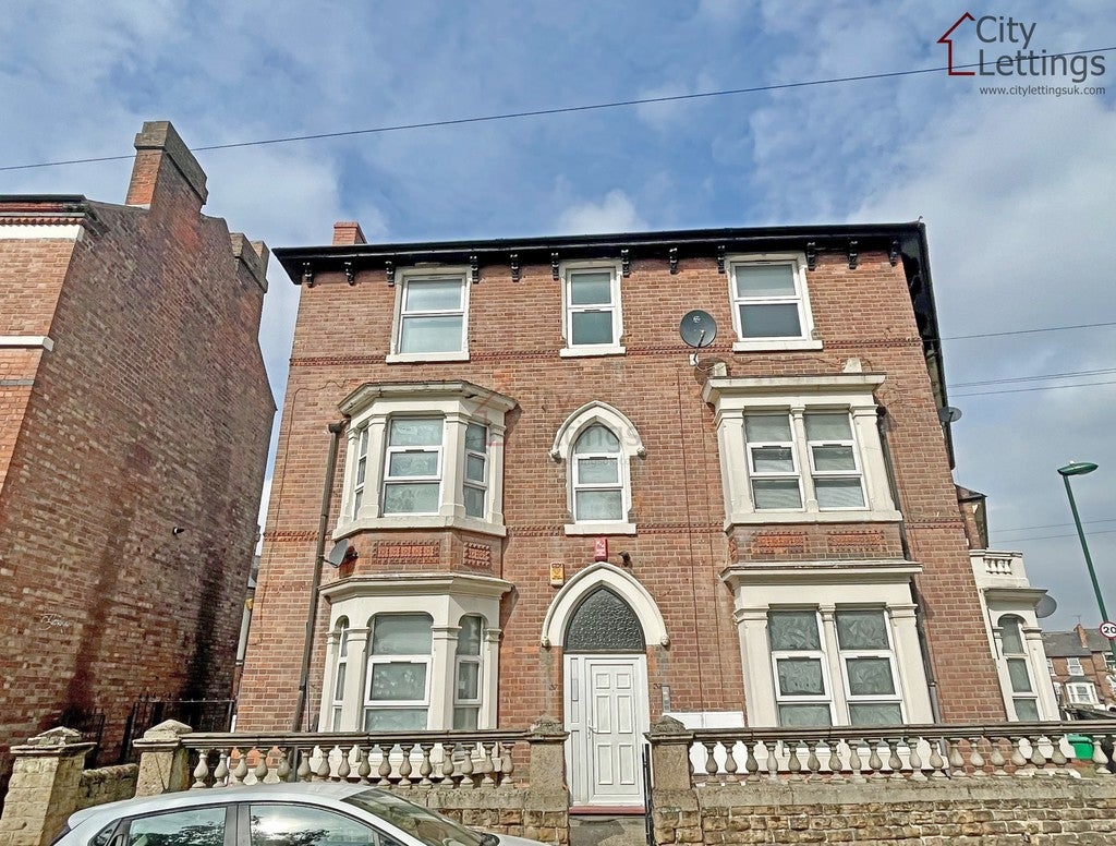 Flat Bentinck Road in Nottingham