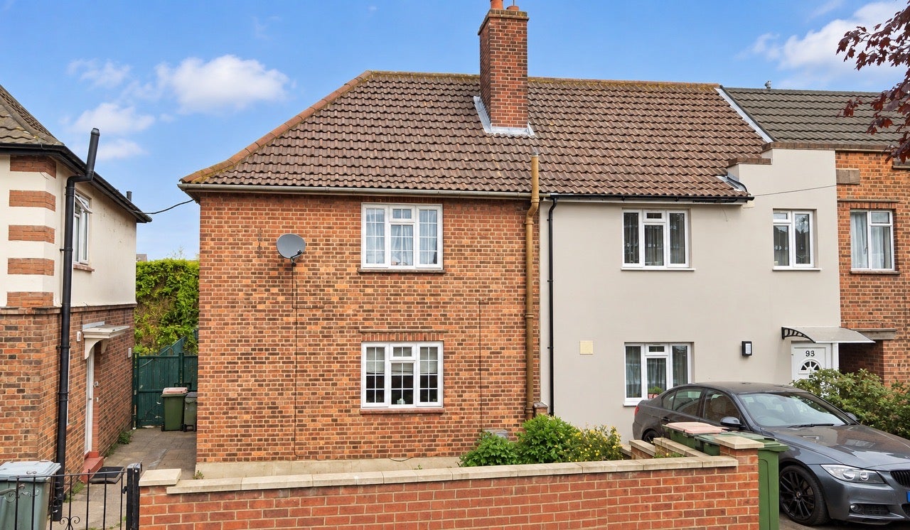 House Jenkins Road in Greater London