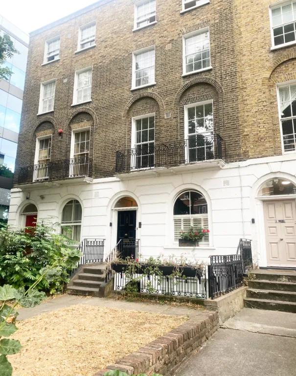 Room Pentonville Road in Greater London