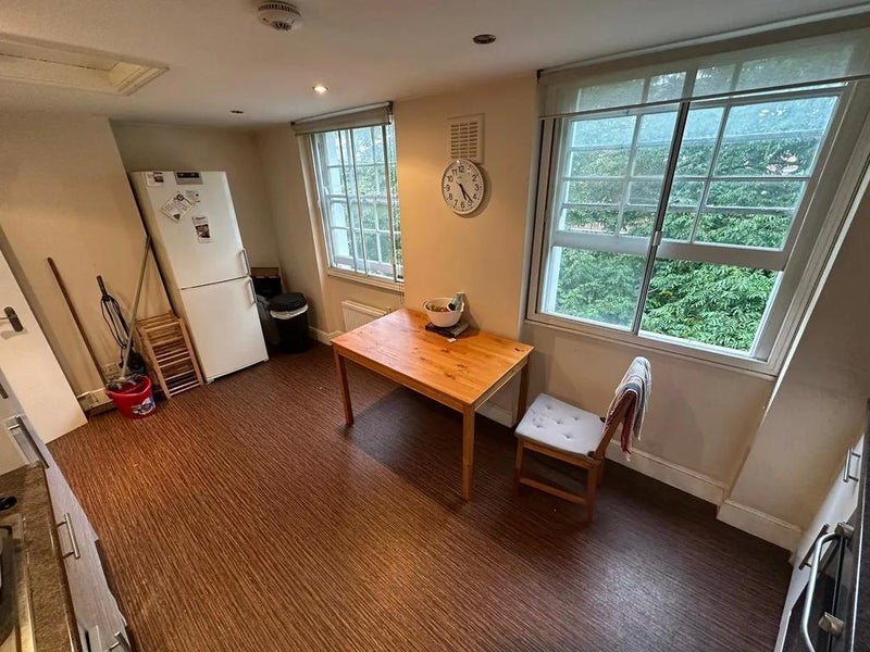 Room Pentonville Road in Greater London