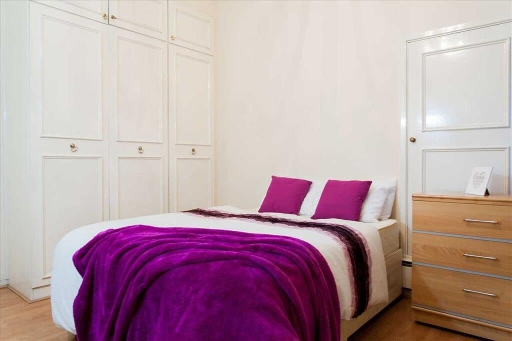 Flat Allsop Place in City of Westminster