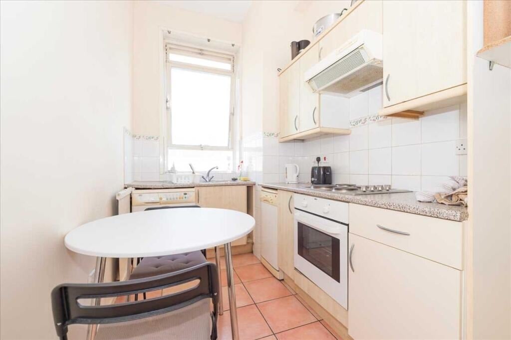 Flat Allsop Place in City of Westminster