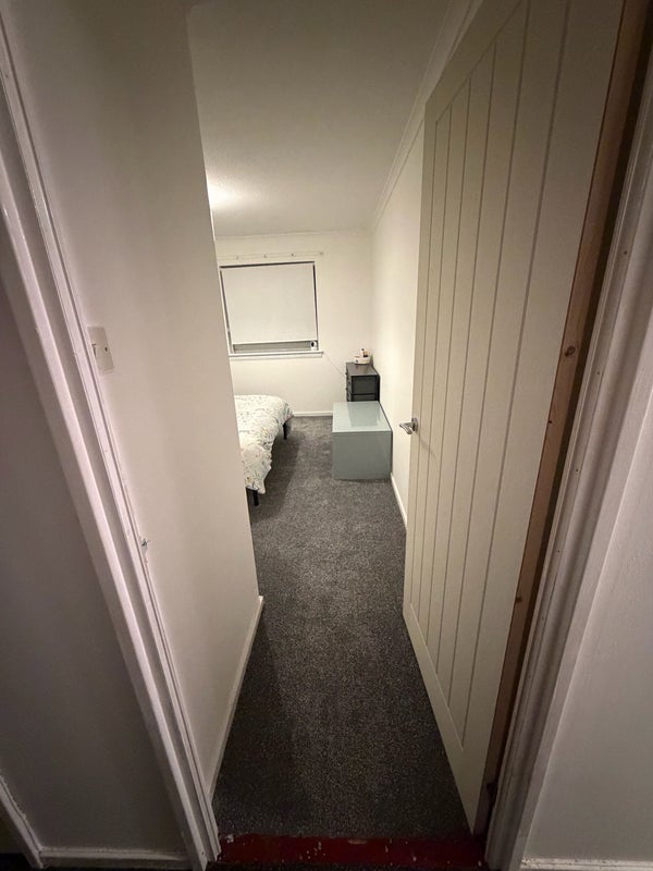 Room Curle Street in Glasgow