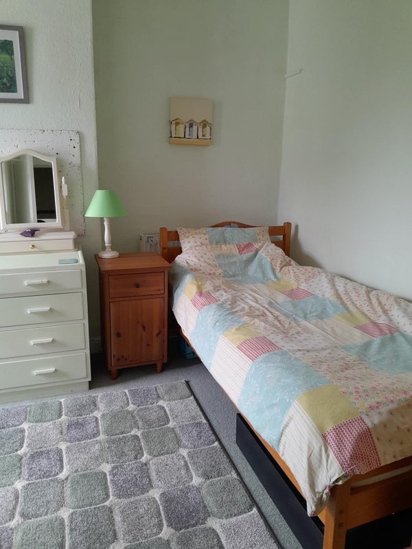 Room Cambridge Crescent in Bristol