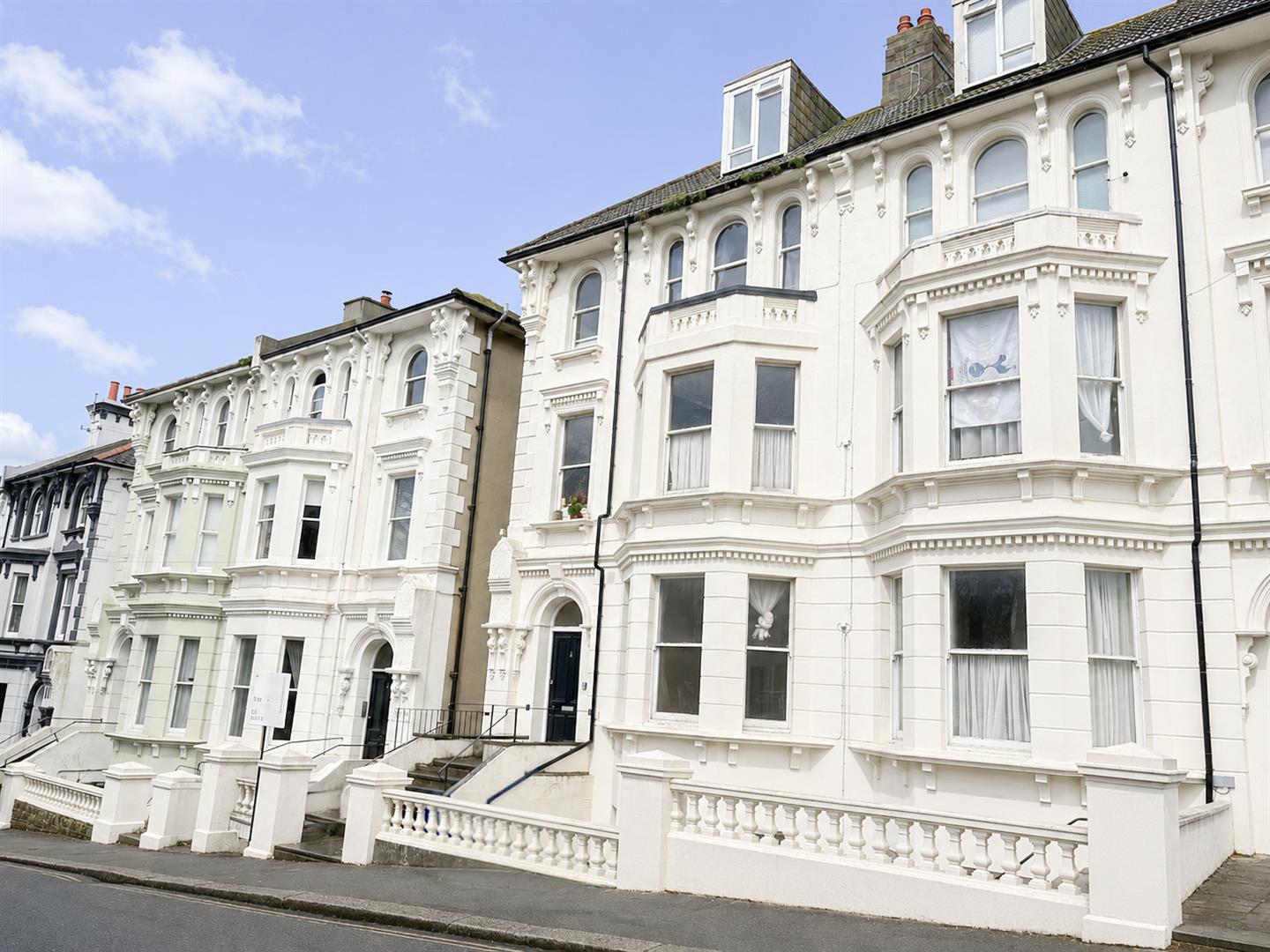Flat Cornwallis Gardens in St Leonards