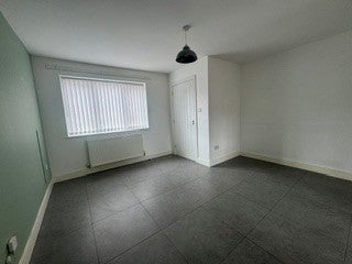 Flat Cecil Street in Leigh