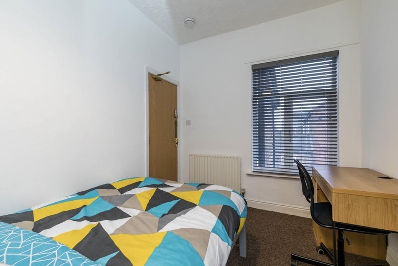 Room Spencer Road in Stoke-on-Trent