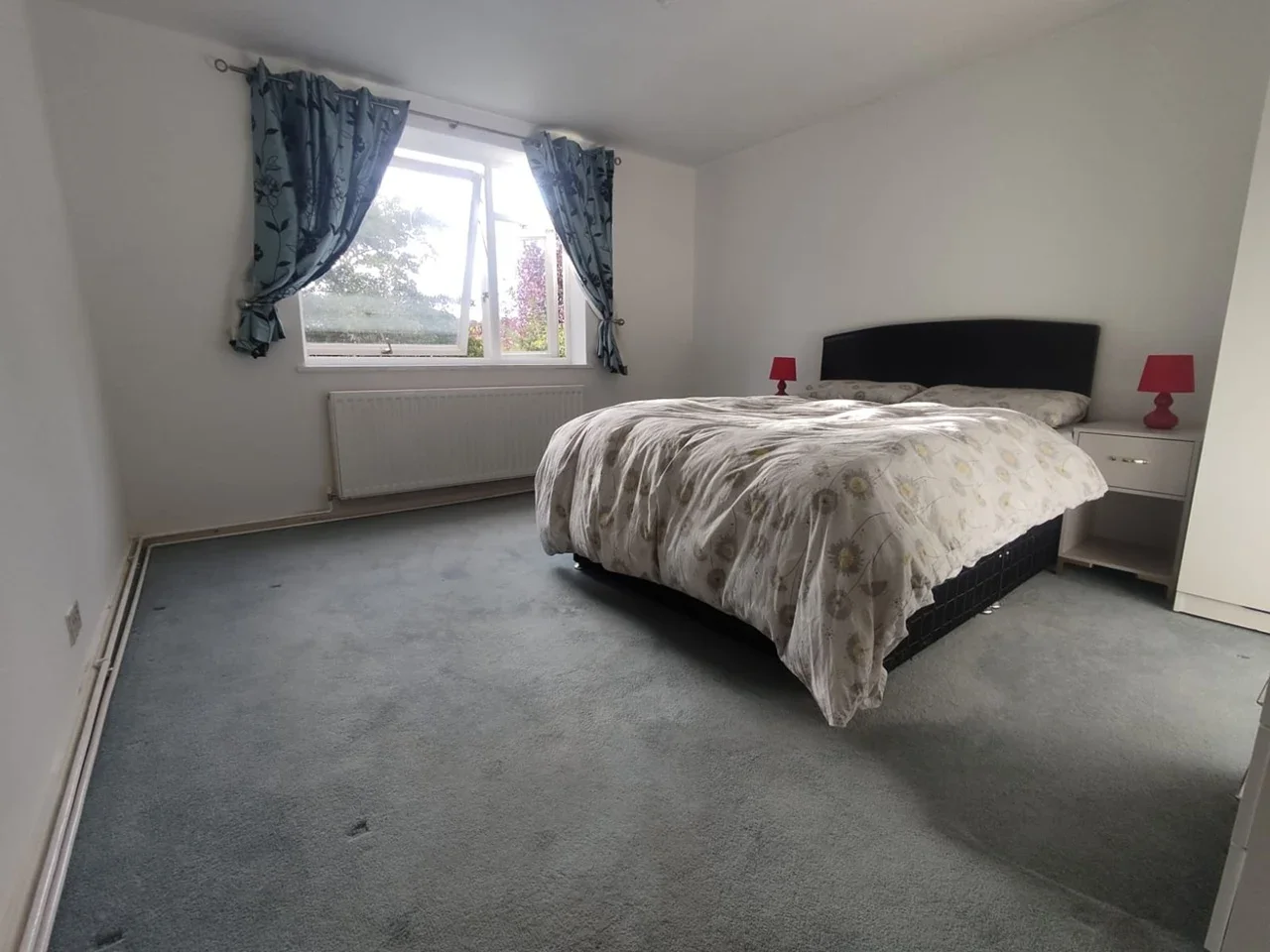 Flat Drumaline Ridge in Epsom and Ewell