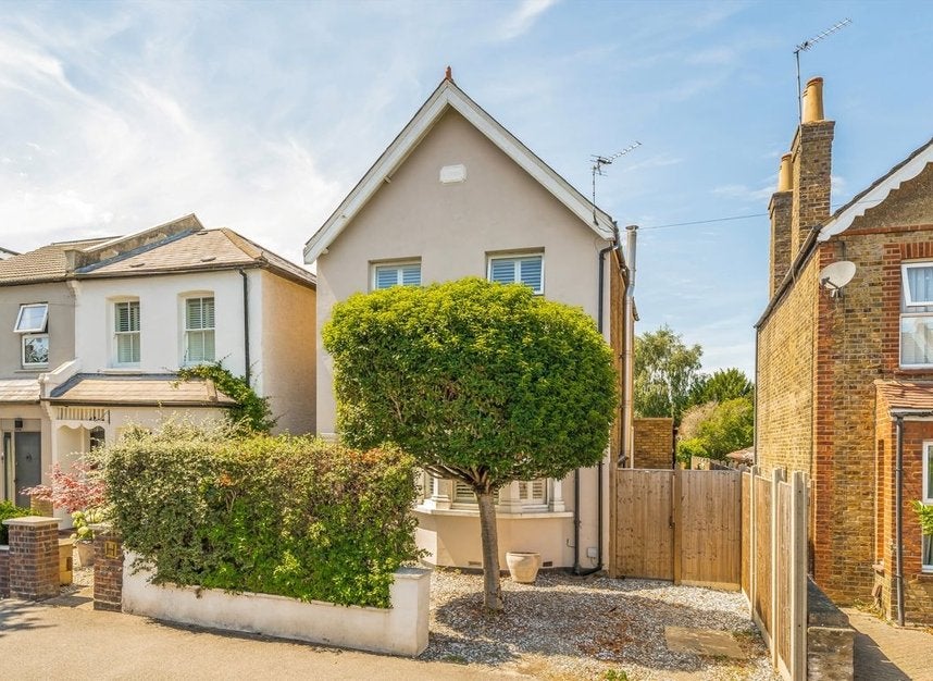 House Douglas Road in Greater London