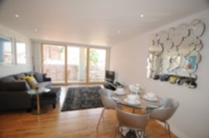 Flat Algernon Road in Greater London