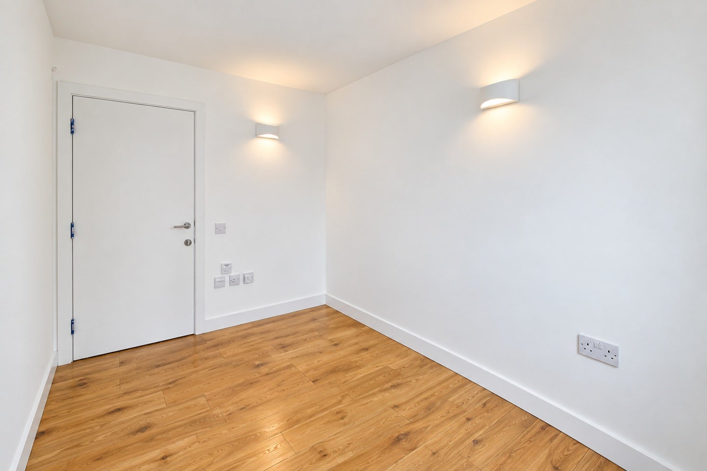 Flat Murray Grove in Greater London