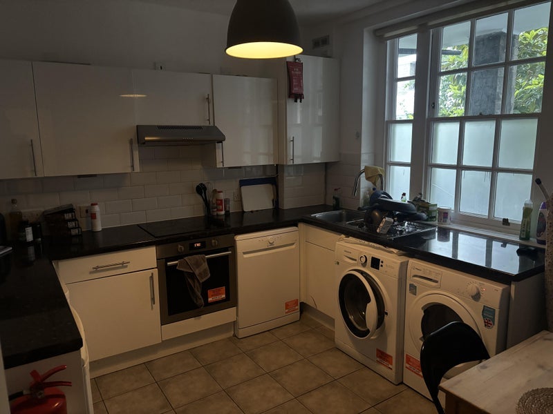 Room Page Street in City of Westminster