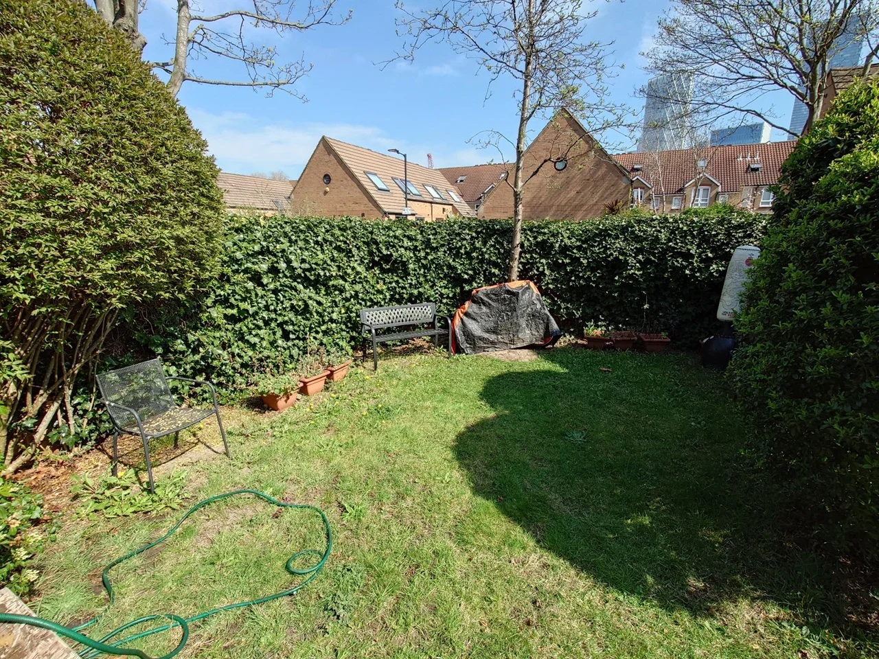 Flat Capstan Way in Greater London