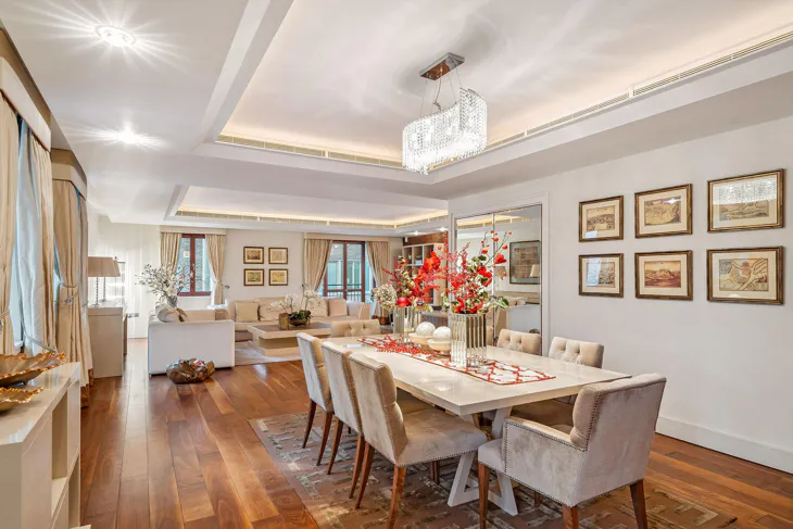 Flat Lancelot Place in City of Westminster