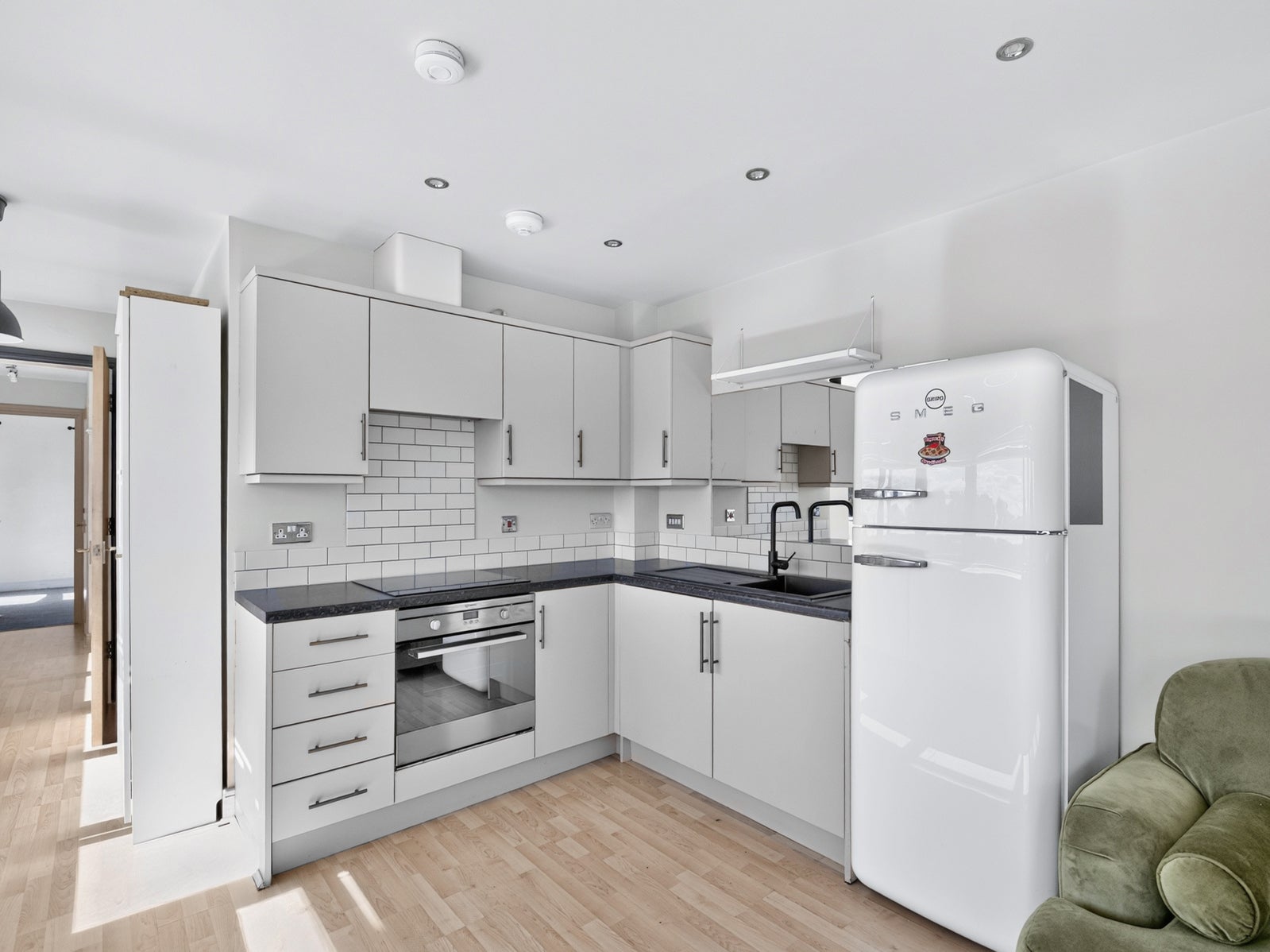 Flat Woodmill Road in Greater London