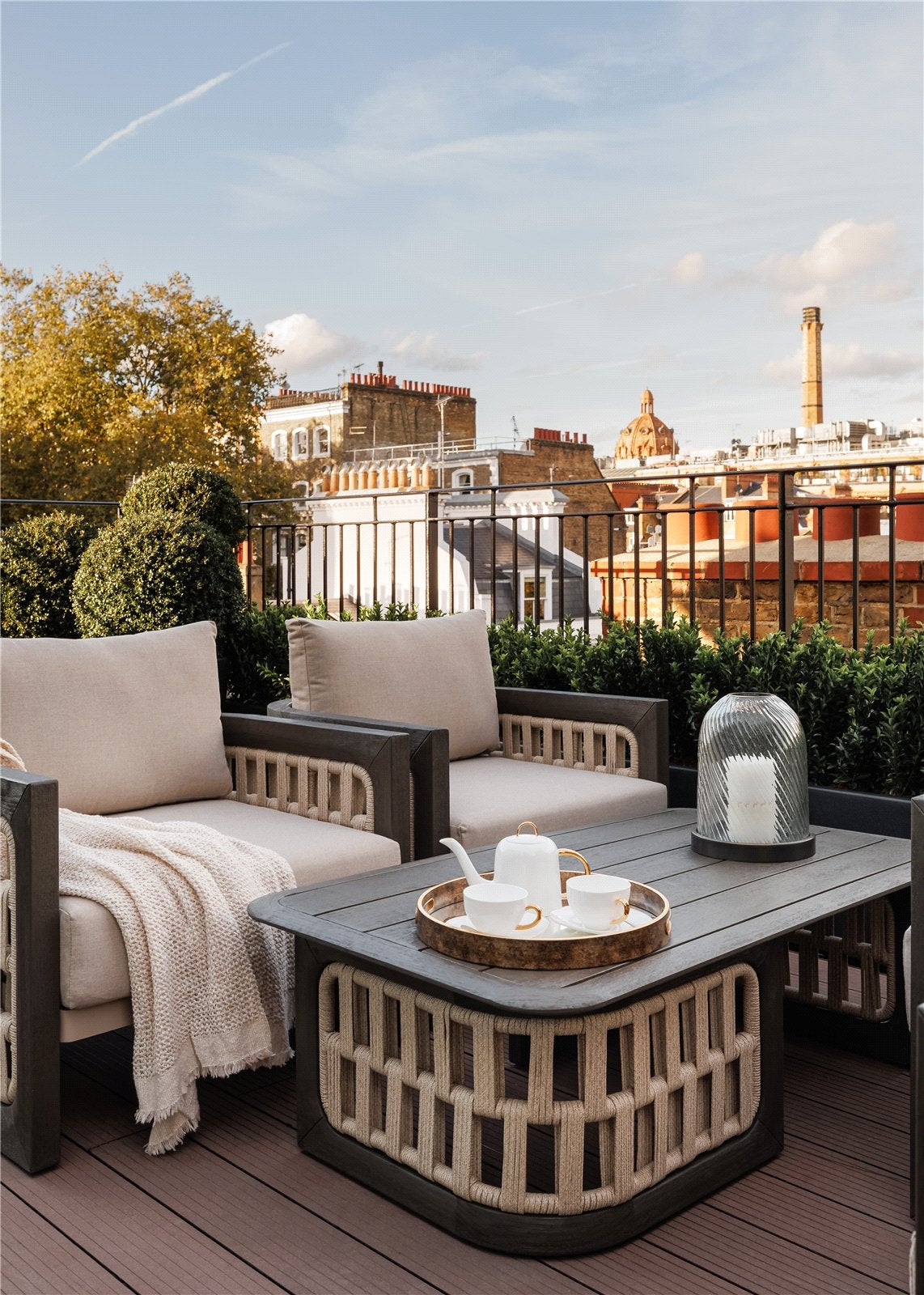 Flat Lennox Gardens in Greater London