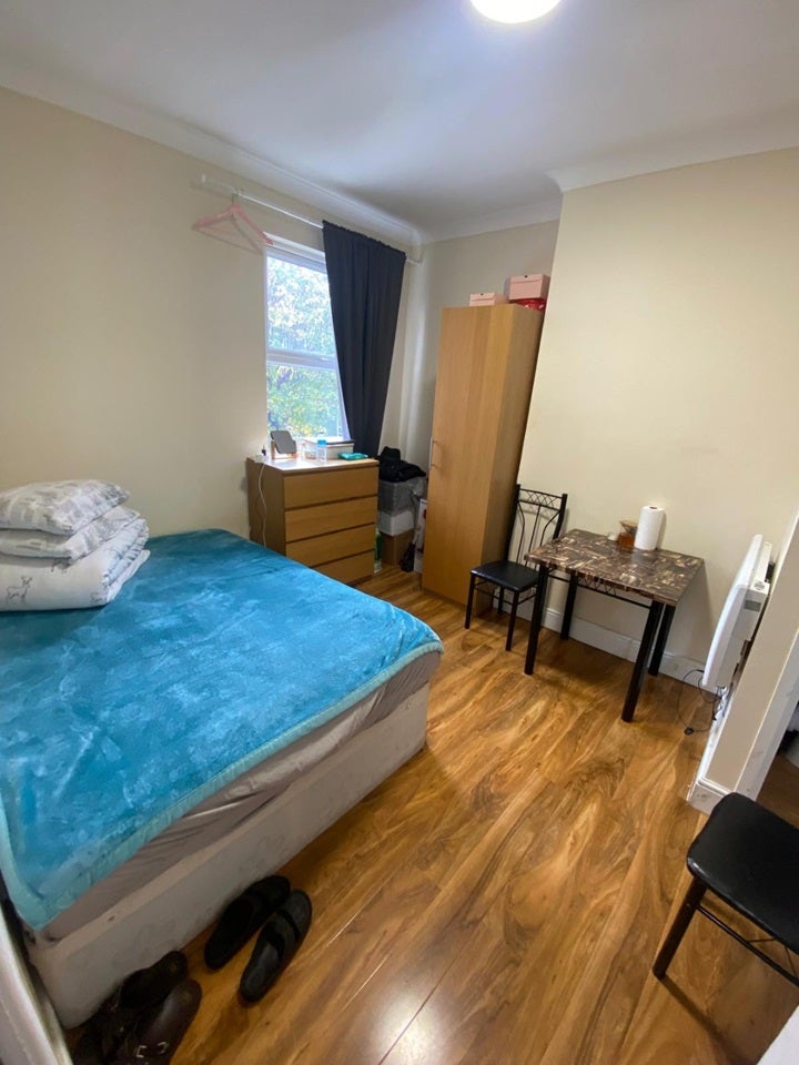 Room High Street in Greater London