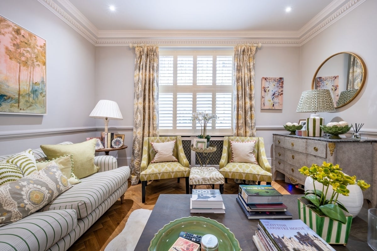 Flat Belgrave Road in City of Westminster