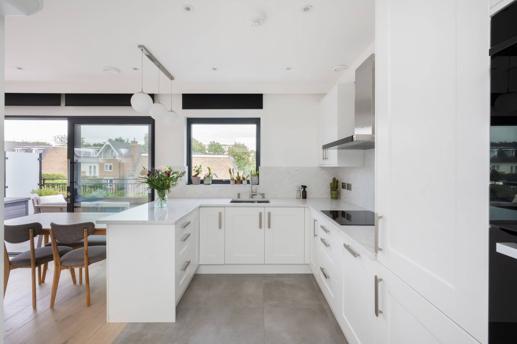 Flat Badminton Road in Greater London