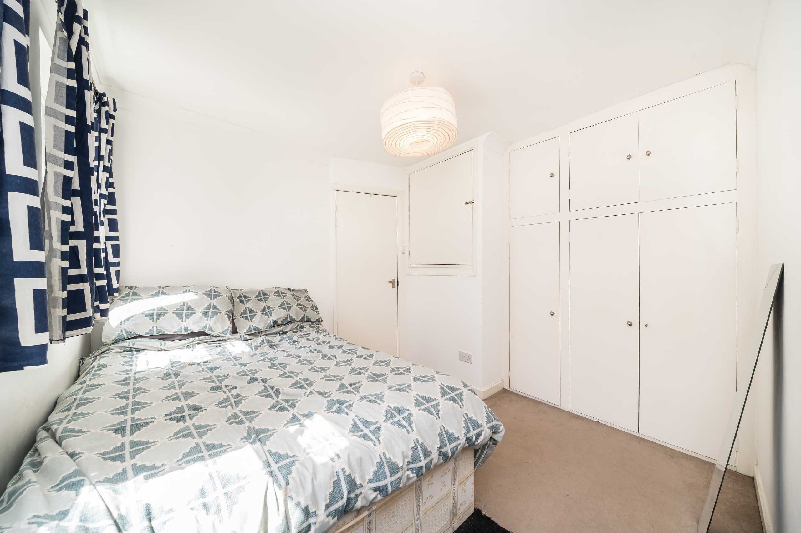 Flat Beauchamp Road in Greater London