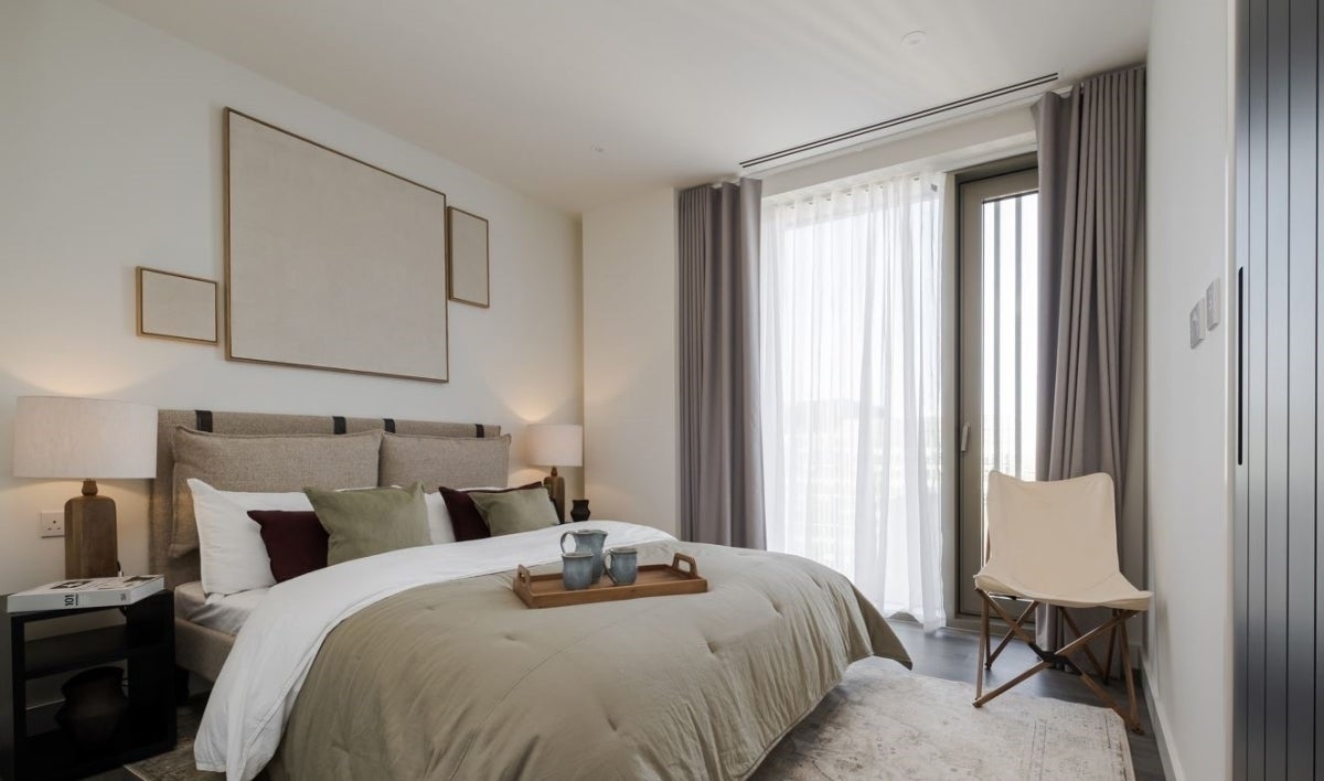 Flat Cherry Park Lane in Greater London