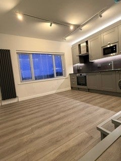Flat Erith Road in Greater London