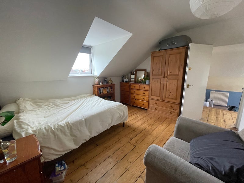 Room Cromwell Road in Bristol