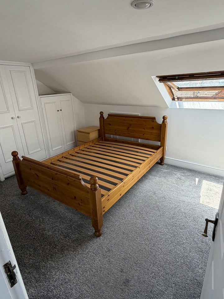 Flat Edenvale Street in Greater London