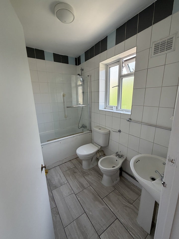 Flat Edenvale Street in Greater London
