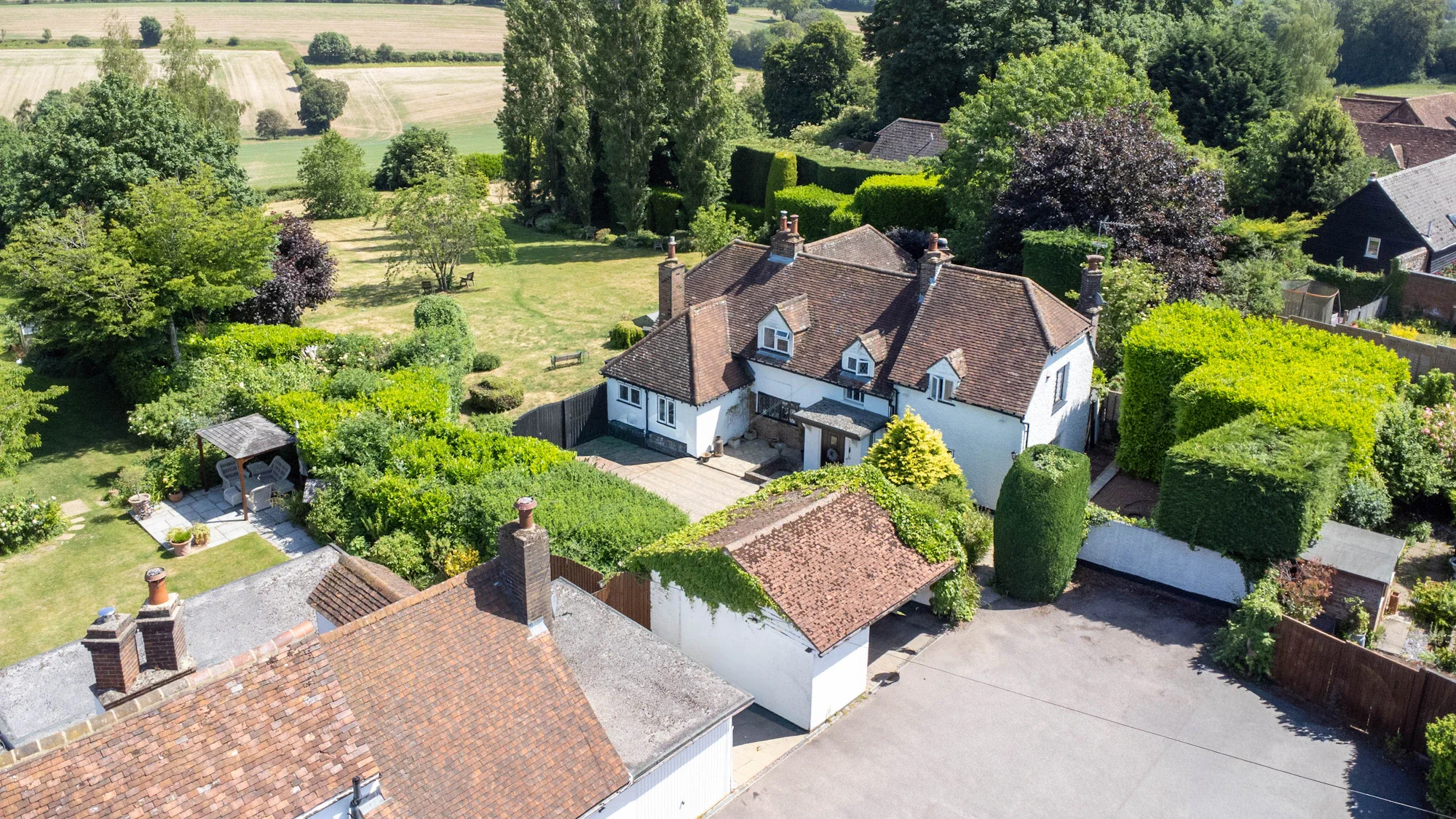 House Common Road in Kensworth
