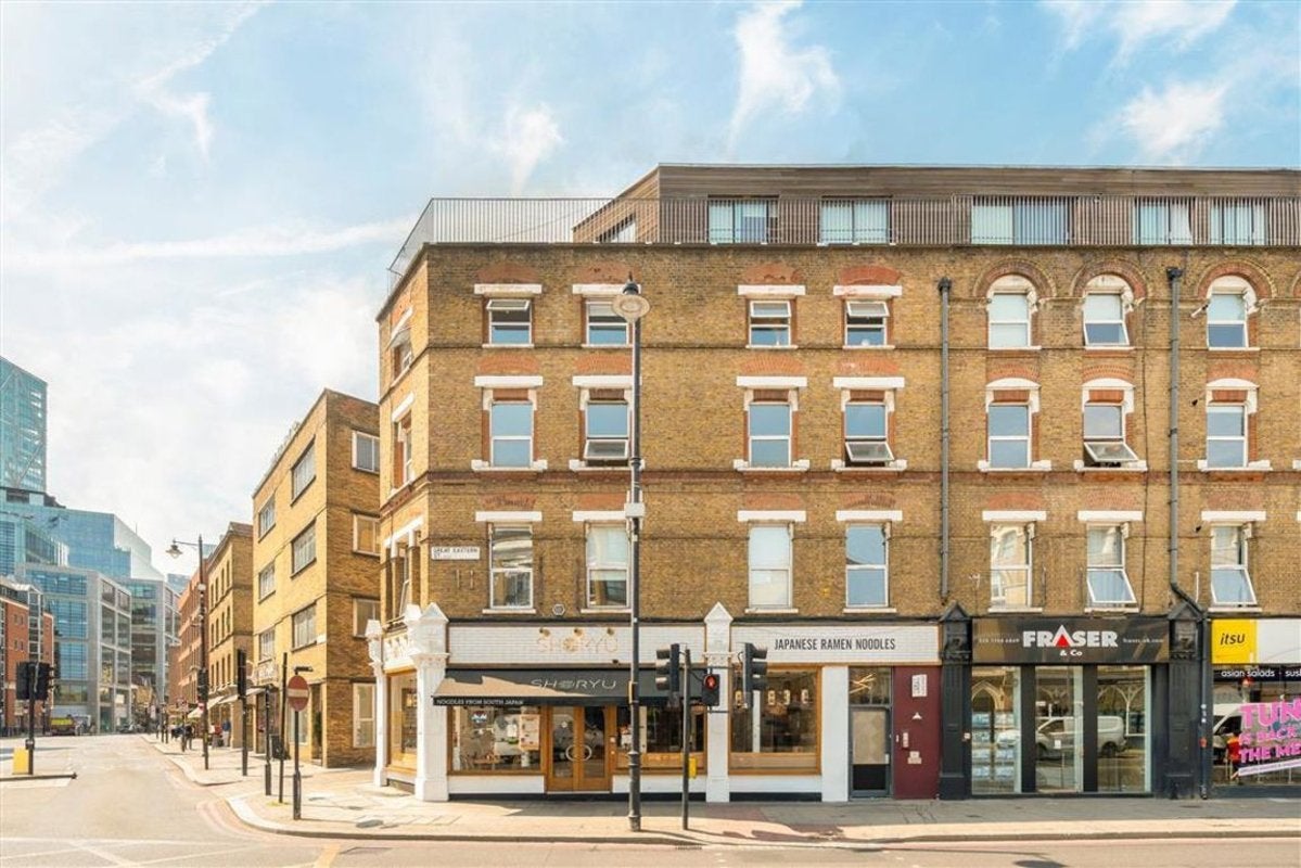 Flat Great Eastern Street in Greater London