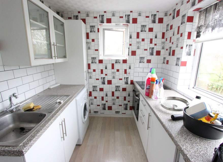 Flat Bramley Close in Greater London