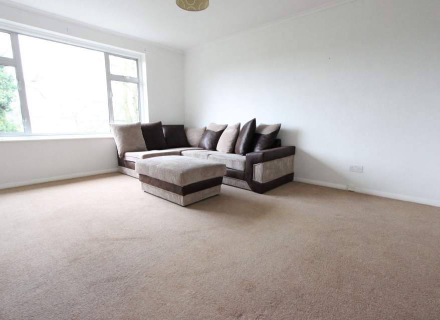 Flat Bramley Close in Greater London