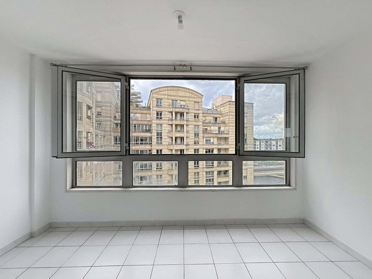 Flat Place du Parnasse in Montpellier