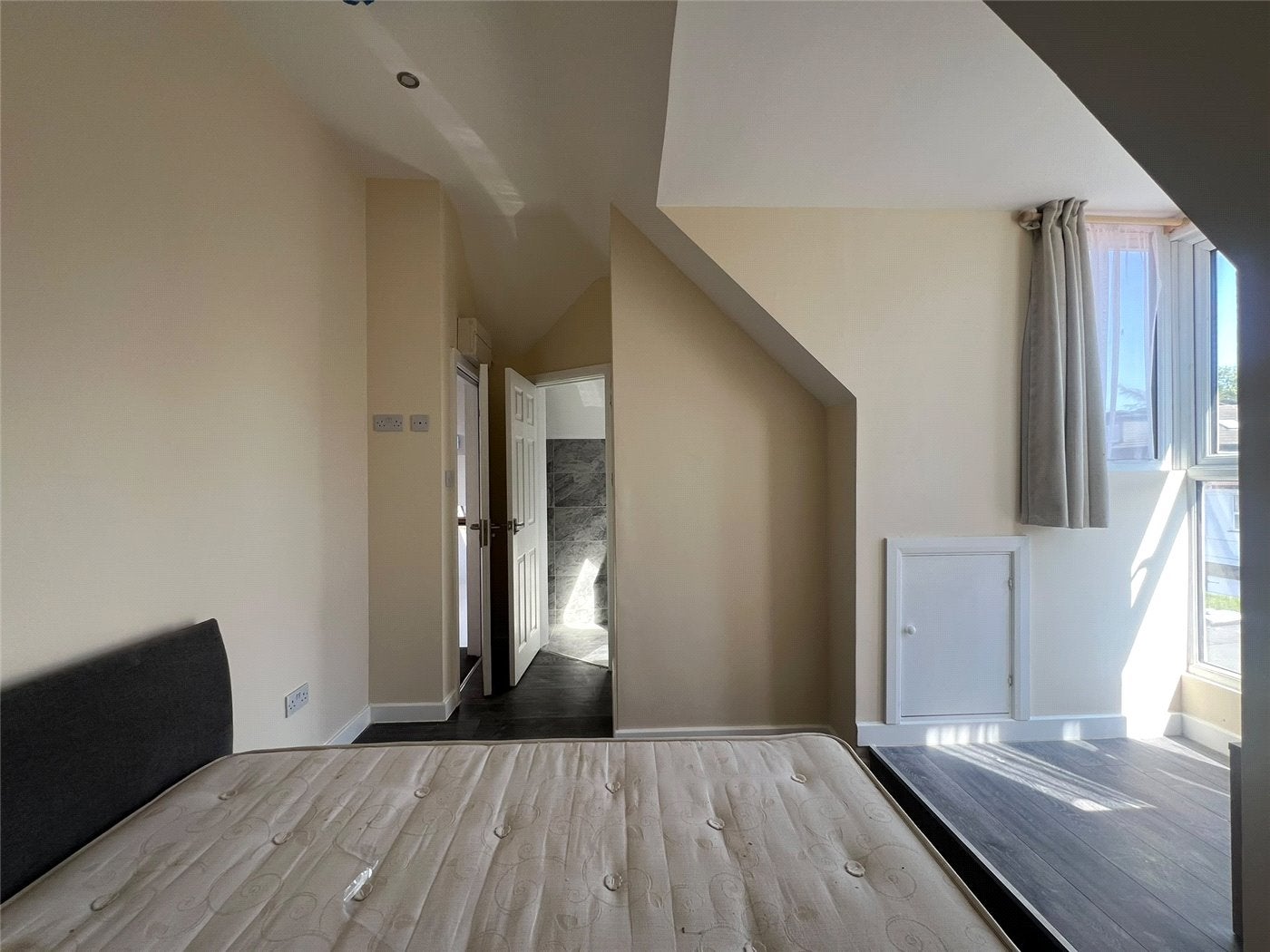 Room Marlborough Hill in Greater London